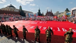 Акция "Бессмертный полк" в День Победы в Москве 9 мая 2016 года. Фото: EPA